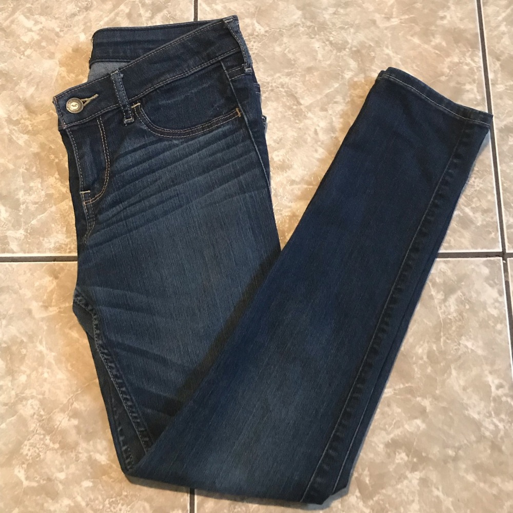 Hollister low rise Skinny jeans 5s